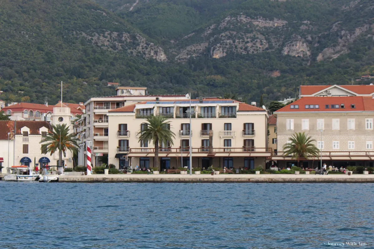 蒂瓦特机场 in Montenegro